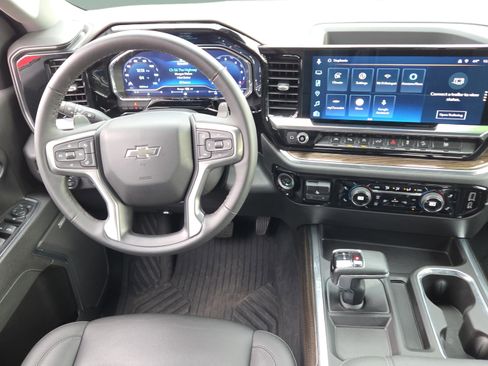 Used 2023 Chevrolet Silverado 1500 LT Trail Boss w/ LT Trail Boss Premium Package image 10