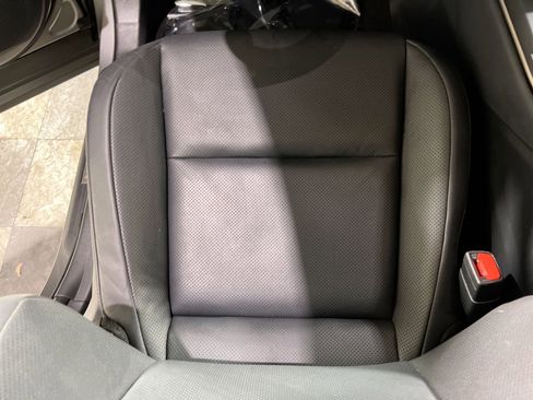 Used 2023 Toyota Crown Limited image 21