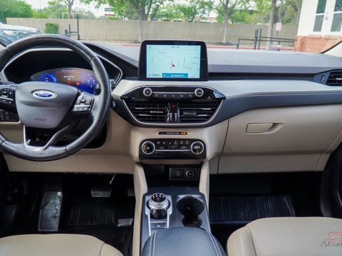 Used 2020 Ford Escape SE Sport image 14