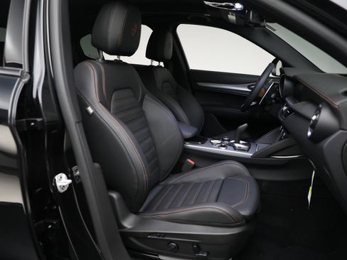 New 2025 Alfa Romeo Stelvio Sprint image 19