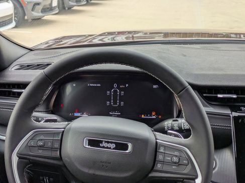 New 2025 Jeep Grand Cherokee L Laredo RWD image 21