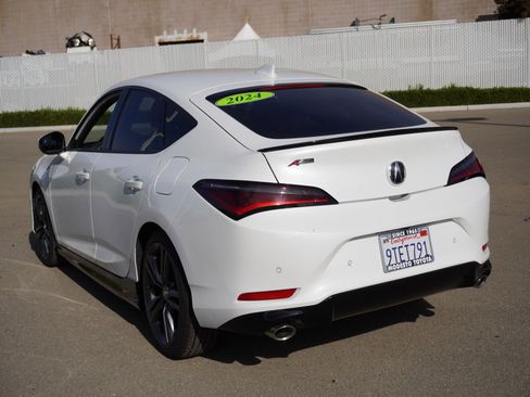 Used 2024 Acura Integra A-Spec image 9
