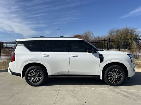 New 2026 Nissan Armada Platinum image 3