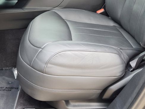 Used 2024 Land Rover Range Rover Sport SE image 19