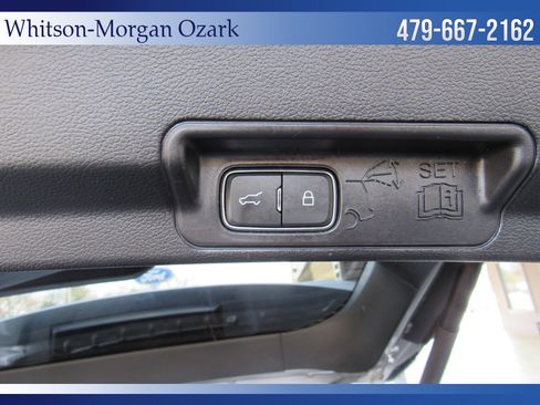 Used 2021 Ford Explorer XLT image 25