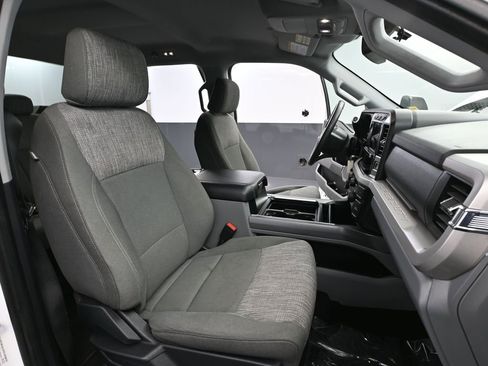 Used 2023 Ford F350 XLT image 45