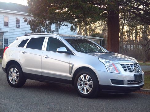 Used 2014 Cadillac SRX Luxury w/ Driver Awareness Package image 6