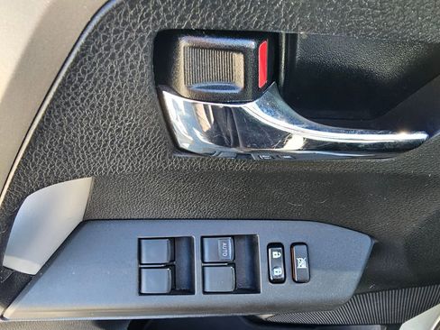 Used 2016 Toyota RAV4 XLE image 25