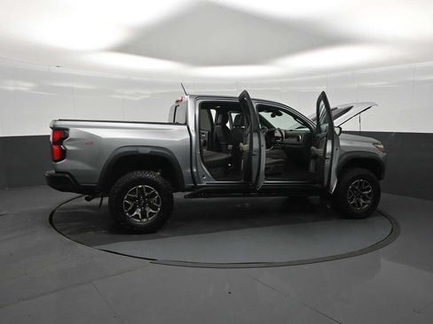 Used 2024 Chevrolet Colorado ZR2 w/ ZR2 Convenience Package III AWD/4WD image 28