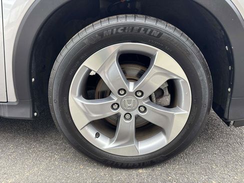 Used 2019 Honda HR-V LX image 32