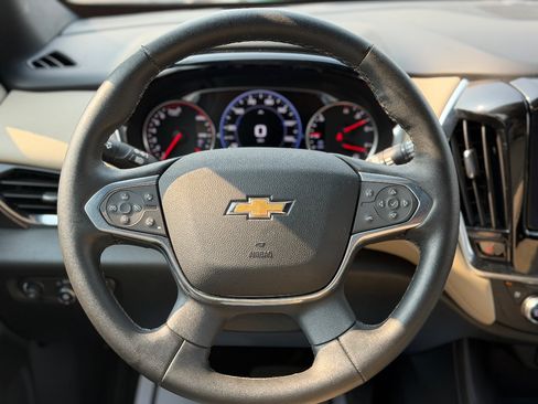 Used 2023 Chevrolet Traverse Premier AWD/4WD image 10