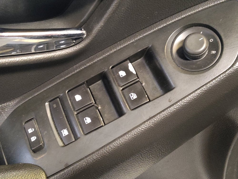 Used 2020 Chevrolet Trax LS FWD image 27