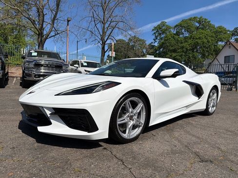 Used 2021 Chevrolet Corvette Stingray Coupe w/ 1LT RWD image 2