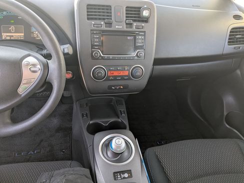 Used 2016 Nissan Leaf S w/ Charger Package image 15