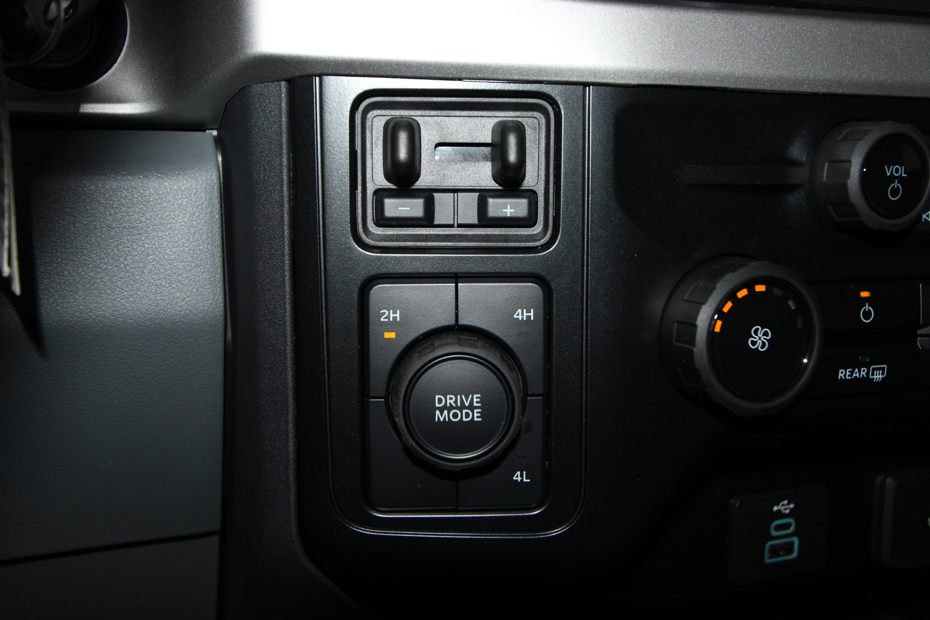 New 2027 Ford F350 XL w/ STX Appearance Package AWD/4WD image 12