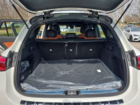 New 2026 Mercedes-Benz GLC 43 AMG 4MATIC image 12