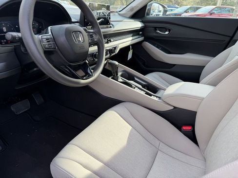 New 2025 Honda Accord SE image 14