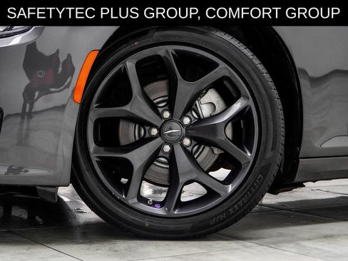 Used 2023 Chrysler 300 S w/ Comfort Group RWD image 6