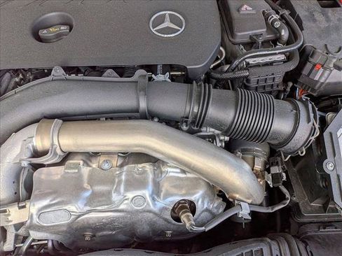 Used 2025 Mercedes-Benz GLB 250 image 22