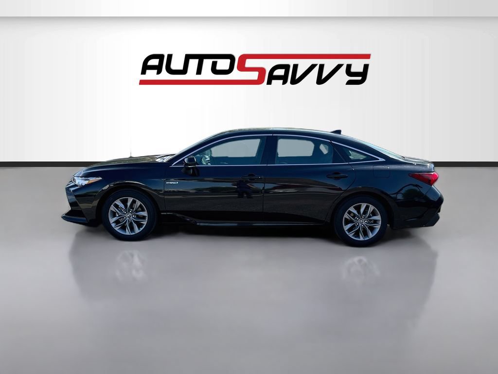 Used 2020 Toyota Avalon XLE w/ Moonroof Package FWD image 4