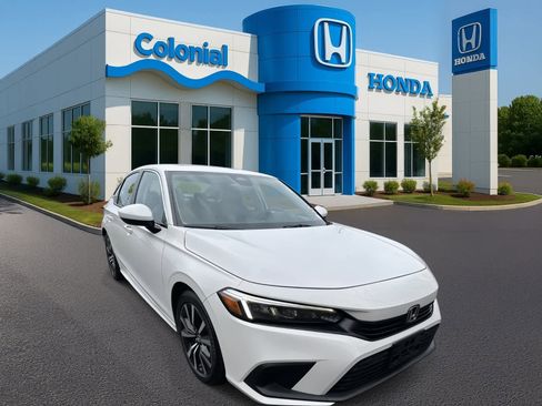 Used 2023 Honda Civic EX image 9
