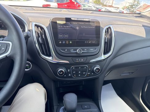 Used 2023 Chevrolet Equinox LT AWD/4WD image 21