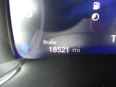Used 2024 Chrysler Pacifica Limited FWD image 20