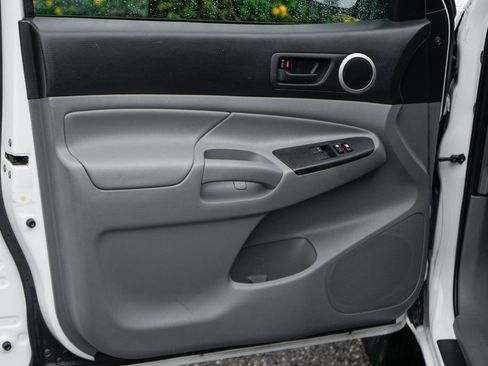 Used 2012 Toyota Tacoma 2WD Access Cab w/ SR5 Pkg image 14