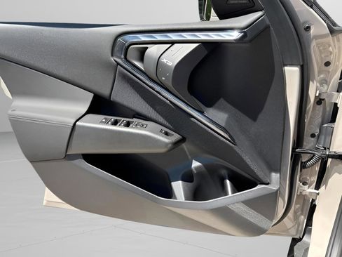 Used 2025 BMW X3 xDrive30i w/ Premium Package image 32