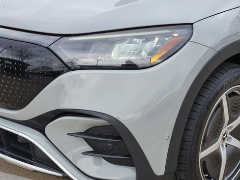 Used 2023 Mercedes-Benz EQE 350+ SUV image 8