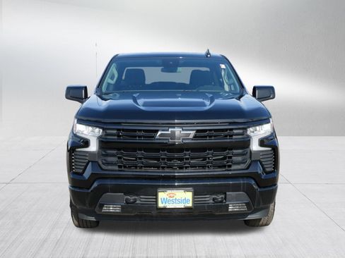 Used 2024 Chevrolet Silverado 1500 RST image 2