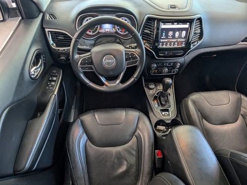 Used 2019 Jeep Cherokee Limited AWD/4WD image 8