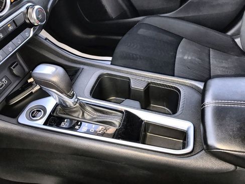 Used 2024 Nissan Sentra SV image 20