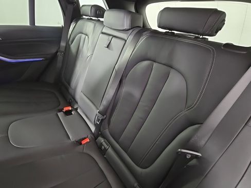 Used 2021 BMW X5 xDrive40i w/ Convenience Package image 17