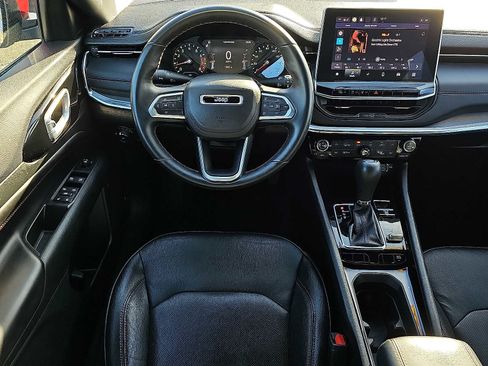 Used 2022 Jeep Compass Limited image 12