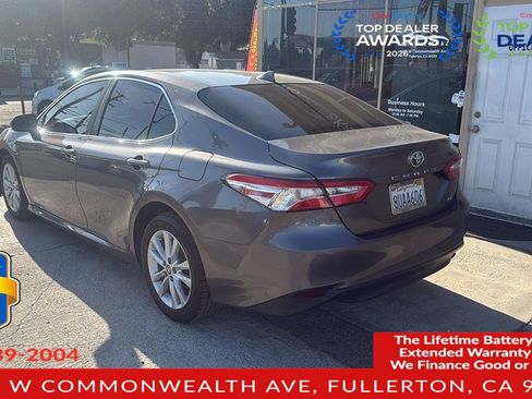 Used 2020 Toyota Camry LE FWD image 13