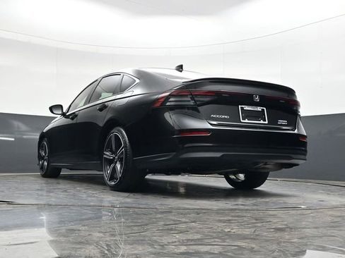 Used 2025 Honda Accord Sport image 32