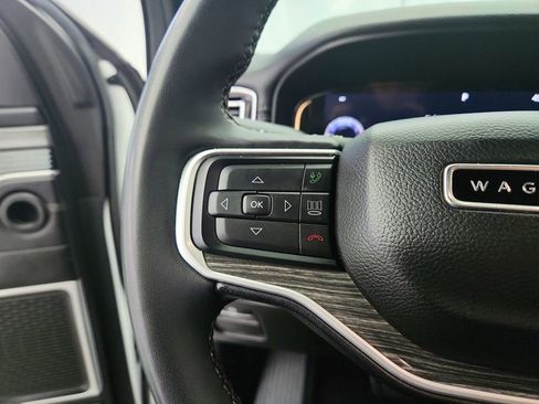 Used 2023 Jeep Wagoneer L Series II AWD/4WD image 21