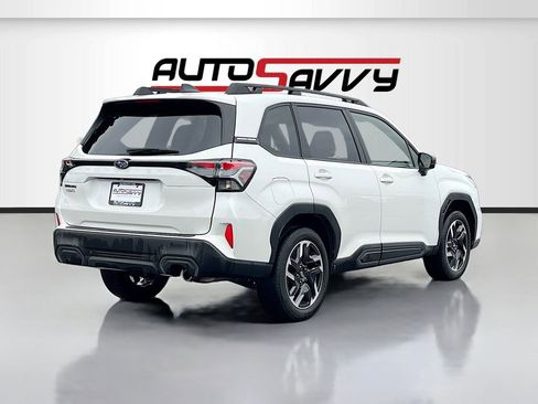 Used 2025 Subaru Forester Limited w/ Popular Package #2 AWD/4WD image 7