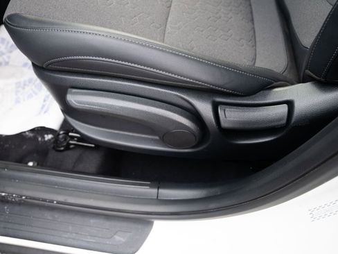 Used 2025 Kia Seltos S image 18