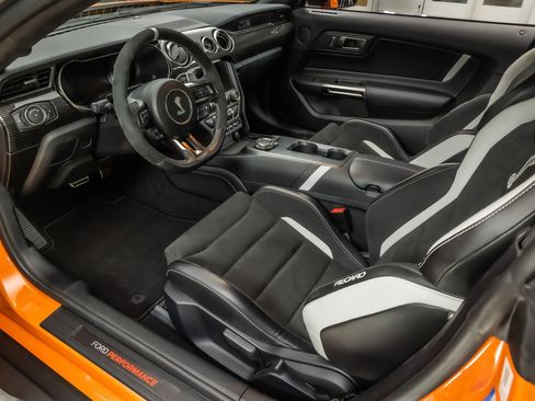 Used 2021 Ford Mustang Shelby GT500 RWD image 2