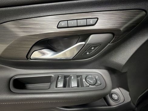 Used 2023 GMC Terrain SLT w/ Infotainment Package II image 22