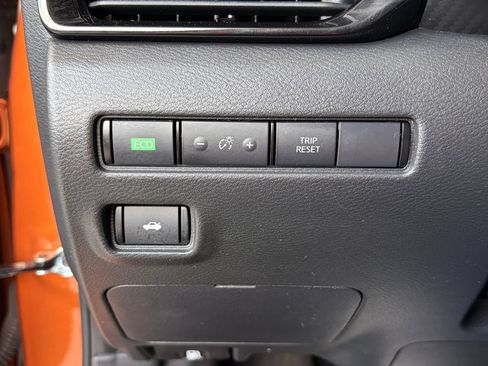 Used 2023 Nissan Sentra SR w/ SR Premium Package FWD image 27