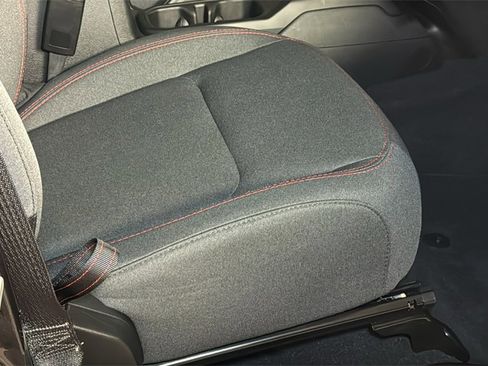 Used 2024 Jeep Wrangler Unlimited Rubicon w/ Technology Group image 13