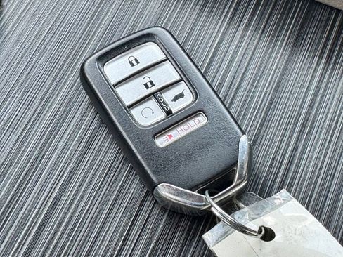 Used 2019 Honda Pilot Touring image 39