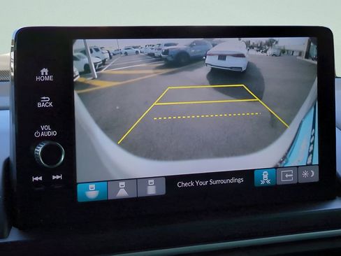 Used 2024 Honda Pilot Touring image 21