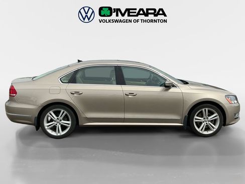Used 2015 Volkswagen Passat TDI SEL Premium FWD image 6
