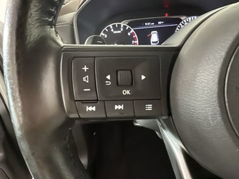 Used 2023 Nissan Rogue S AWD/4WD image 15