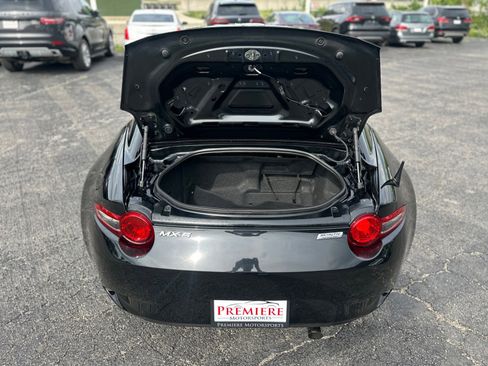 Used 2017 MAZDA MX-5 Miata RF Grand Touring RWD image 33