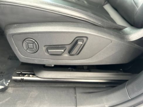 Used 2025 Audi Q3 2.0T Premium AWD/4WD image 40